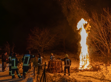 Thumbnail: Neujahrsfeuer in Prötzel