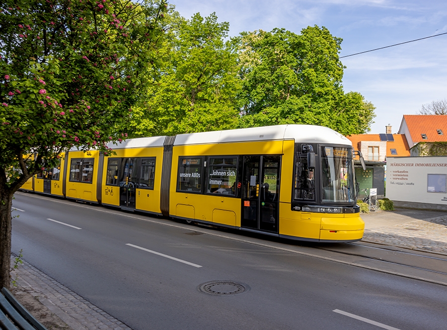 Thumbnail: Eis: Straßenbahn fährt wieder
