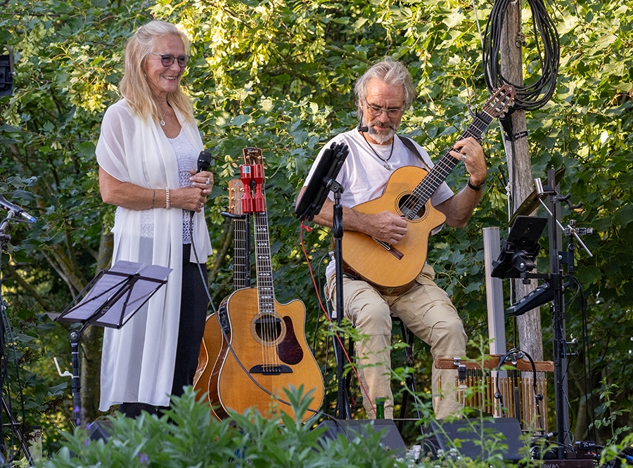 Thumbnail: LIAISONG * DUNJA & JÖRG NASSLER AVERDUNG