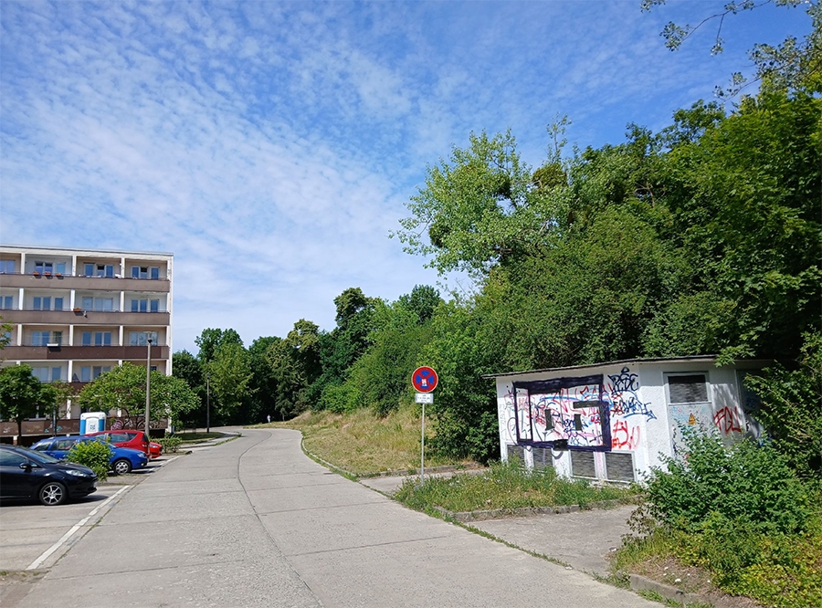 Thumbnail: Strausberg: Neuer Gehweg