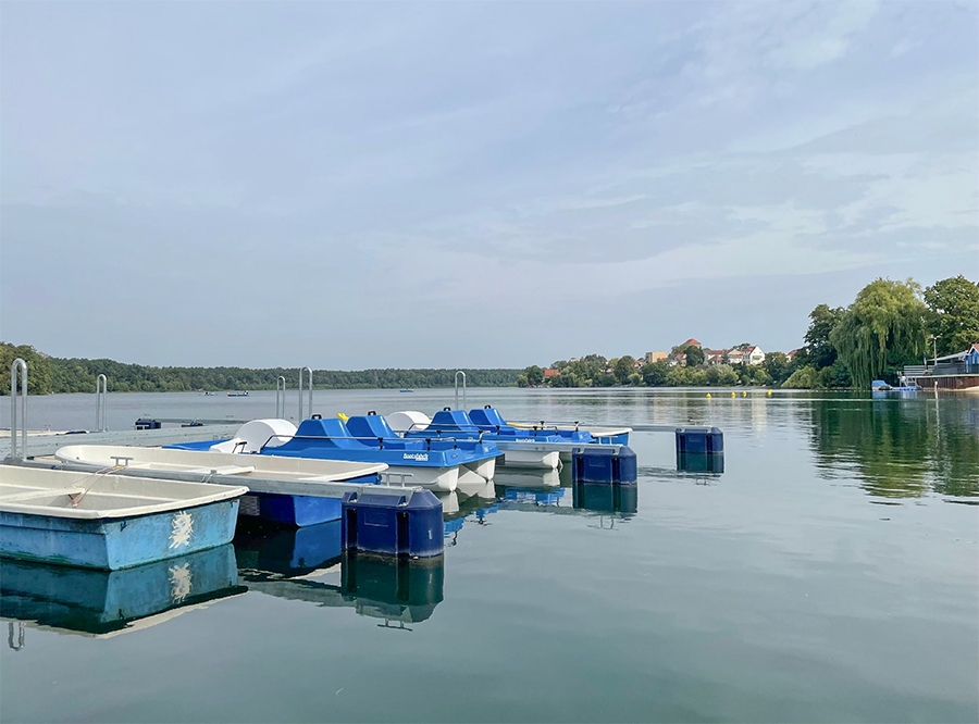Thumbnail: Tretboote im Freibad Strausberg