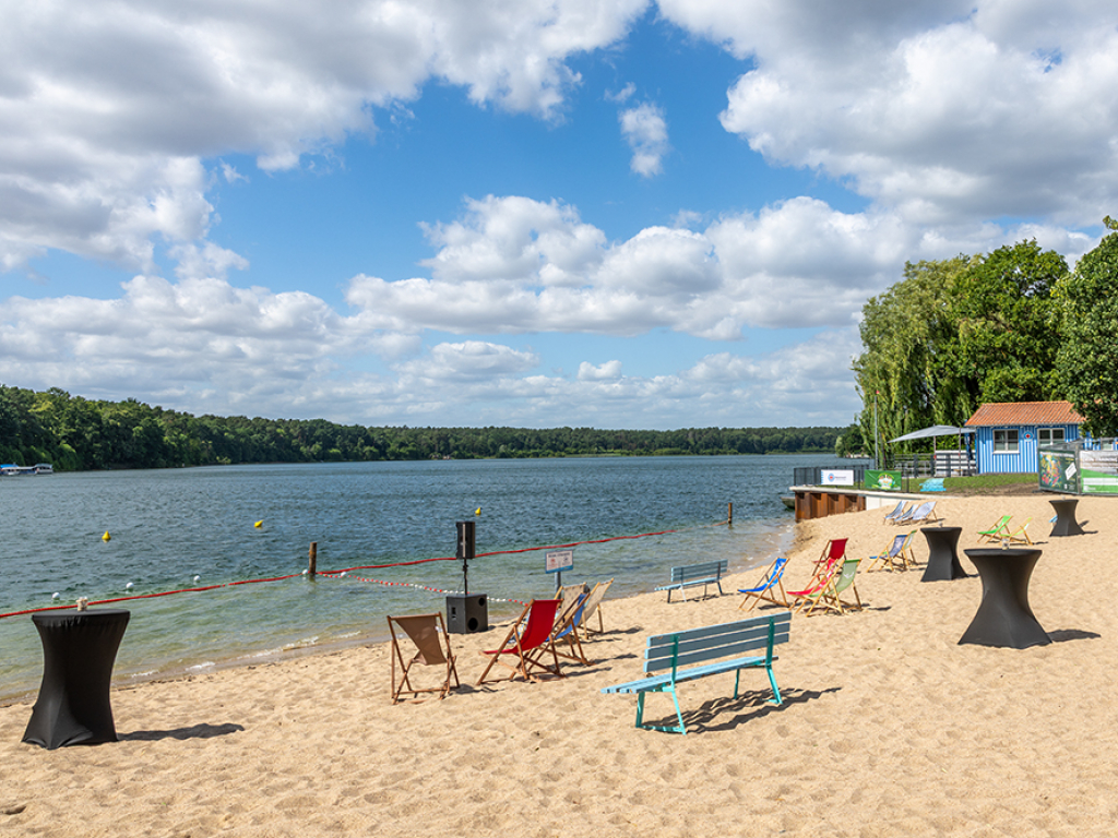 Thumbnail: Ferienspaß im Freibad Strausberg