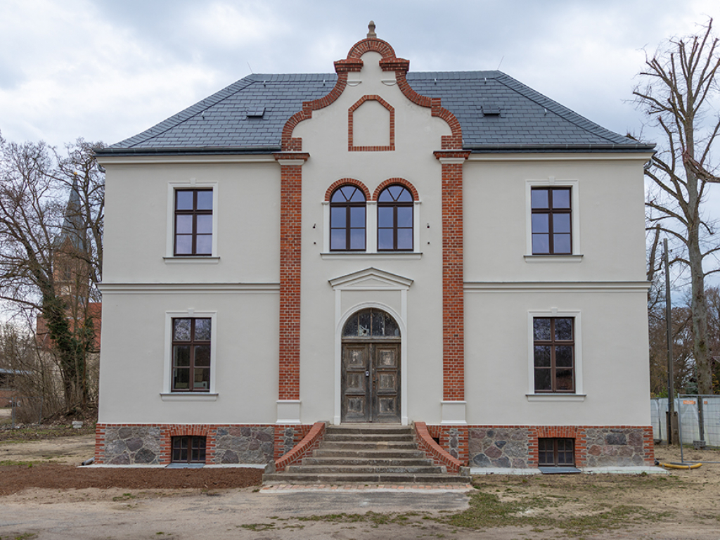 Thumbnail: Sanierungsworkshop im Gutshaus Altfriedland