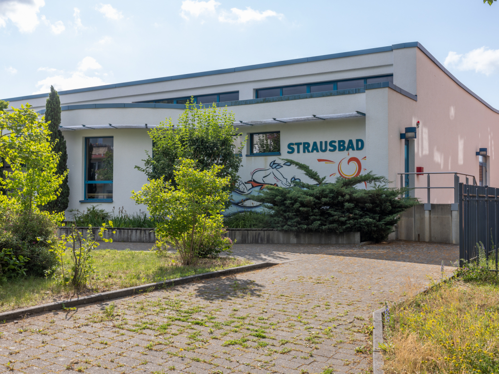 Thumbnail: Schulbetrieb im Schwimmbad