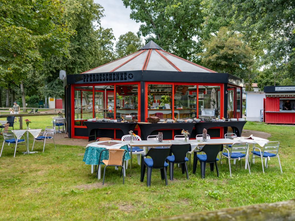 Thumbnail: Ostereiersuche in der Pferdeschenke