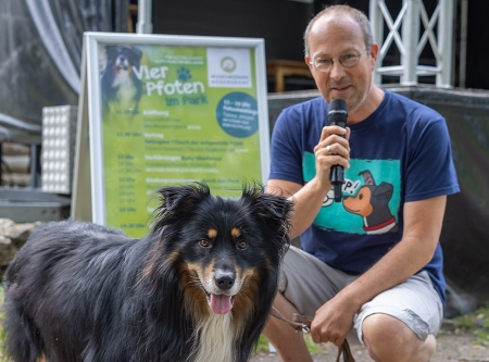 Thmubnail: Rund um den Hund: Vier Pfoten im Park
